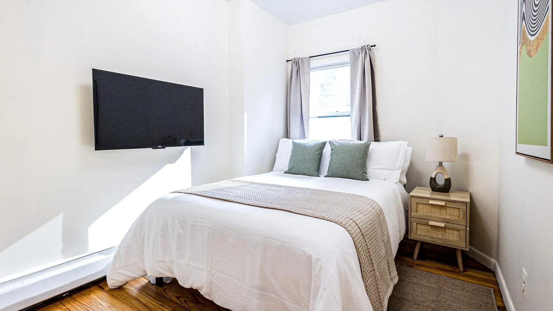 Unbeatable & Cozy 4Bdr & 1 Bth In Manhattan New York